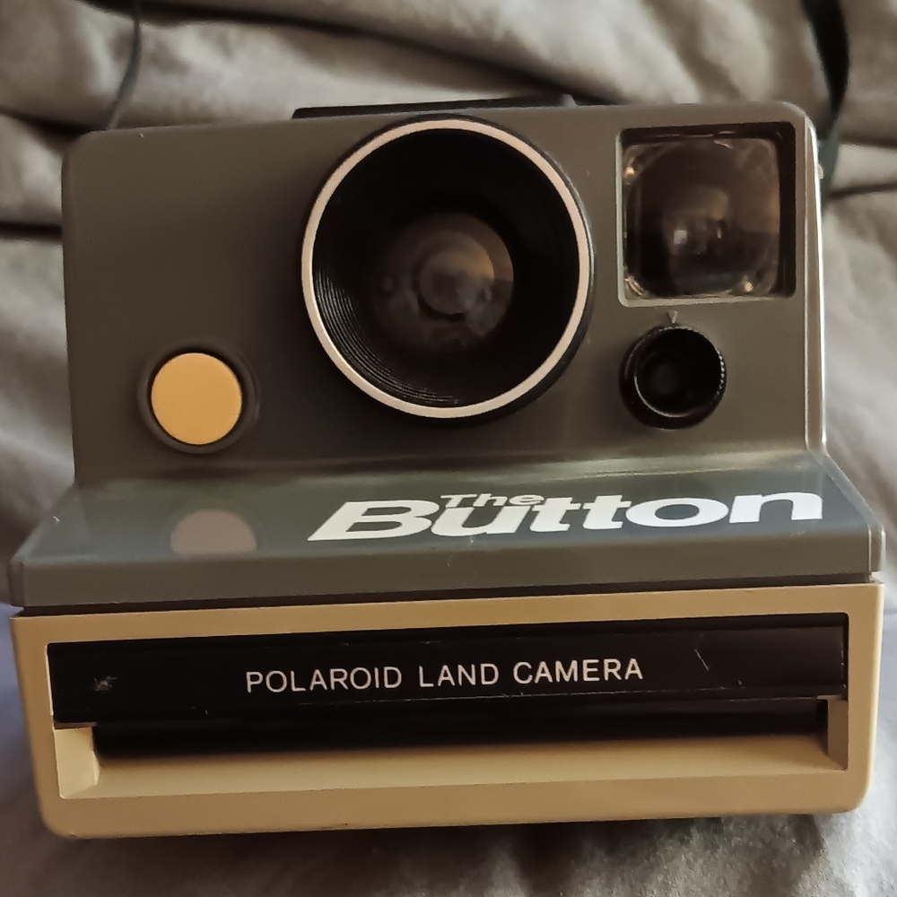 Vintage Polaroid "THE BUTTON" Land camera